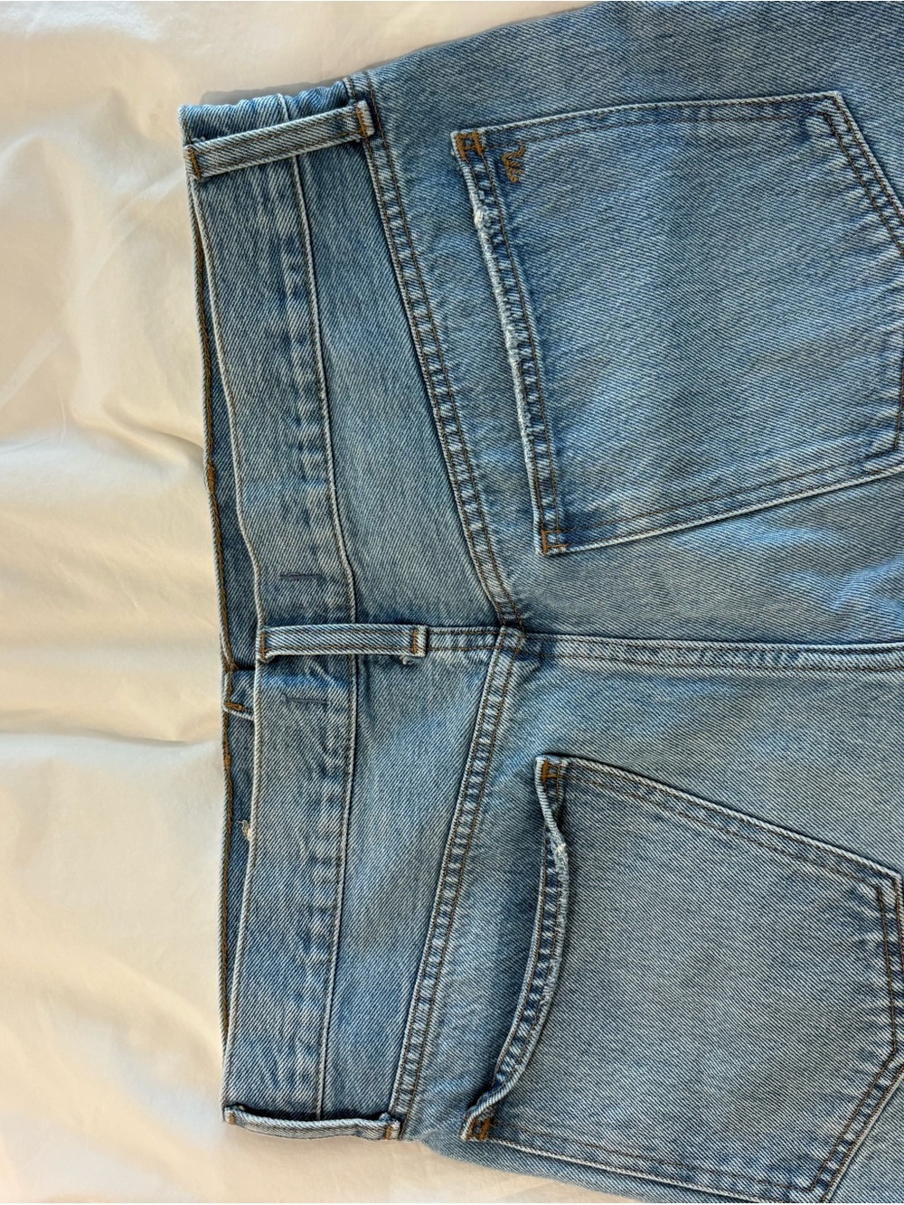 Madewell Light Blue Distressed Relaxed women’s Jean shorts - Picture 2 of 4